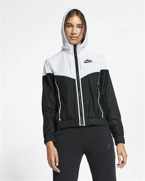 nike windrunner women